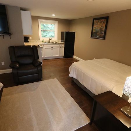 Brimley Motel Suites Ngoại thất bức ảnh